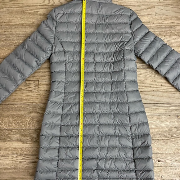 NWT Quince Silver/Gray Hooded Lightweight Down Puffer Jacket Coat - M - Picture 6 of 11